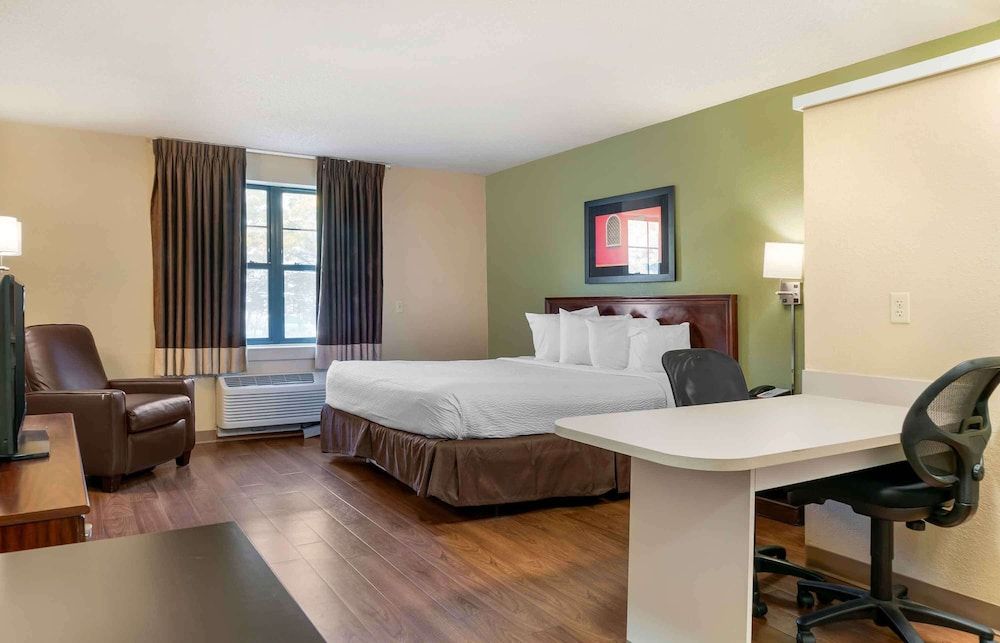 Extended Stay America Select Suites Detroit Novi Haggerty Rd Studio, 1 King Bed, Non Smoking 2