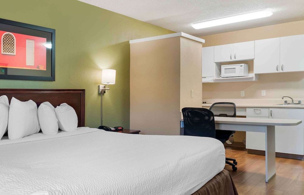 Extended Stay America Select Suites Detroit Novi Haggerty Rd Studio, 1 Queen Bed, Non Smoking