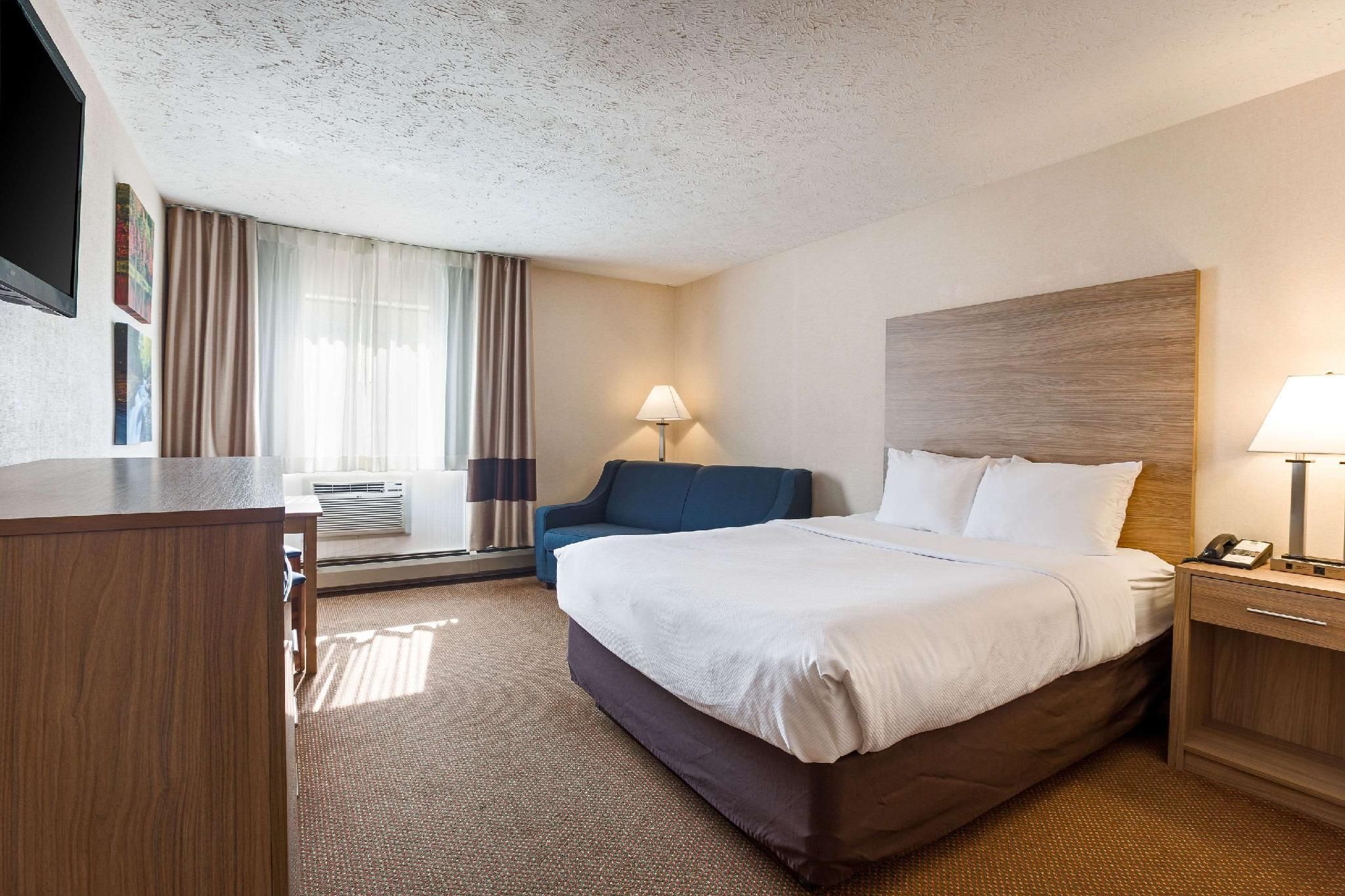 1 Queen Bed, Nonsmoking, Accessible