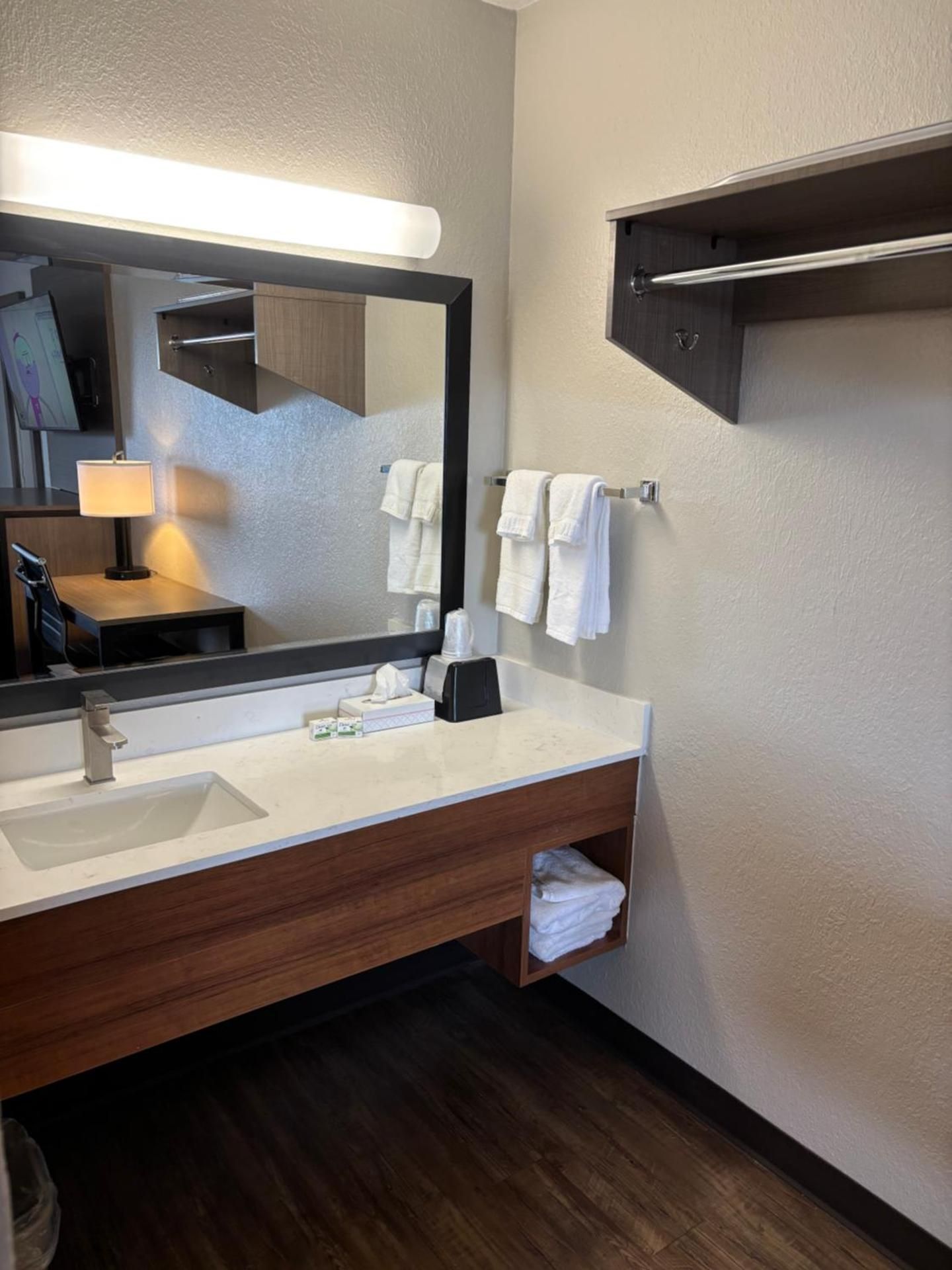 1 King Bed, Second Floor, Bay View, Non Smoking