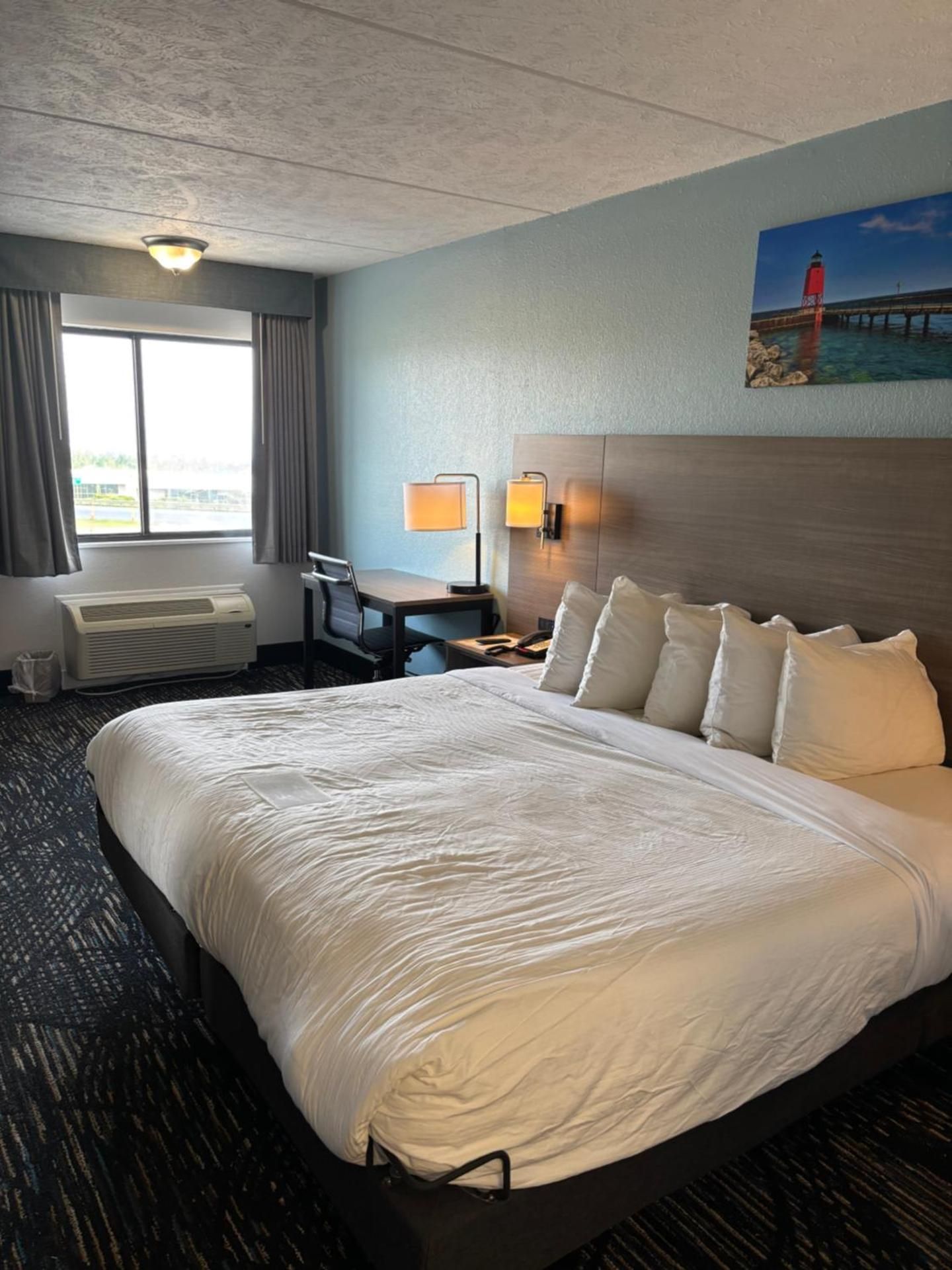 1 King Bed, First Floor, Building 2, Bay View, Non Smoking