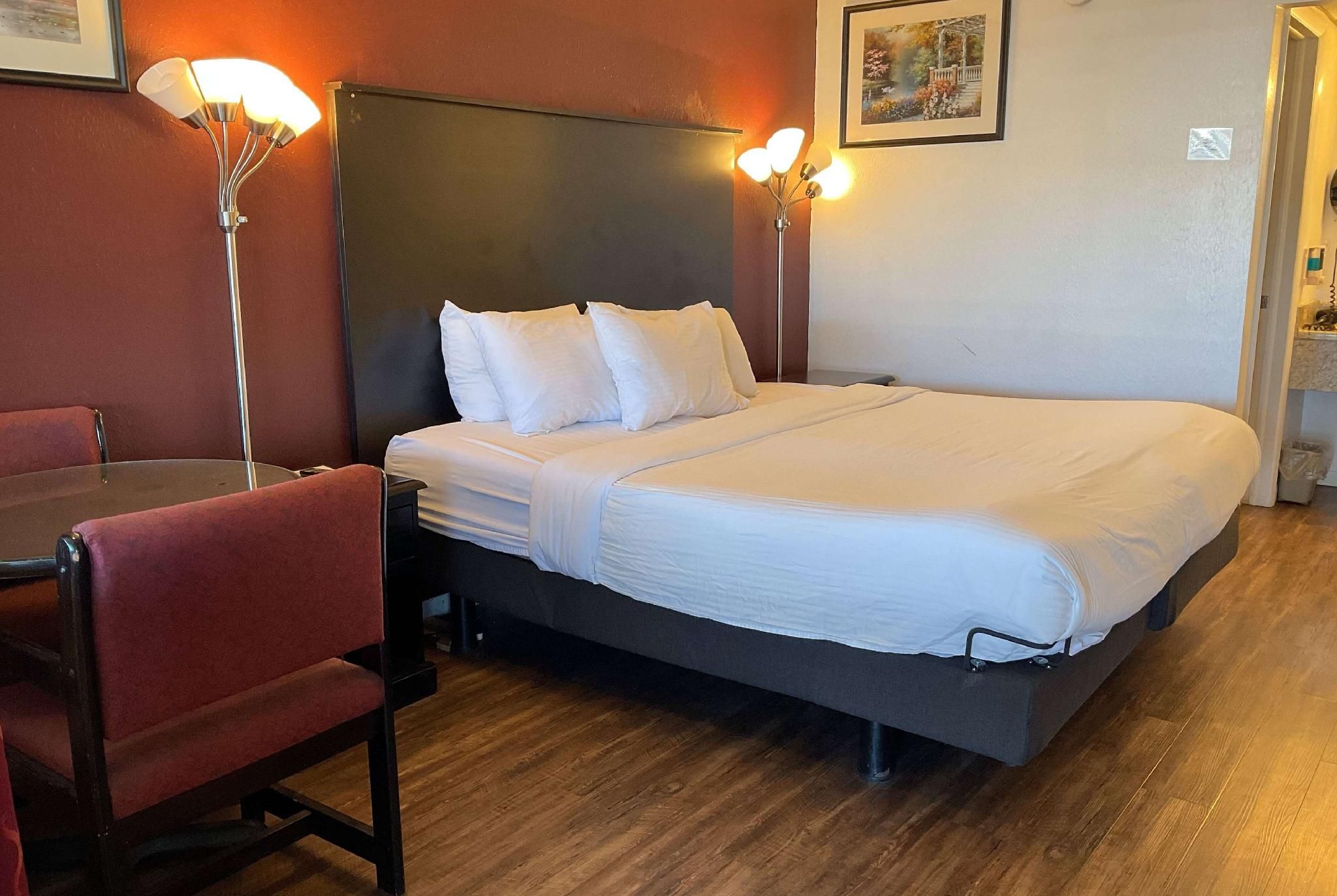 1 King Bed, Second Floor, Bay View, Non Smoking