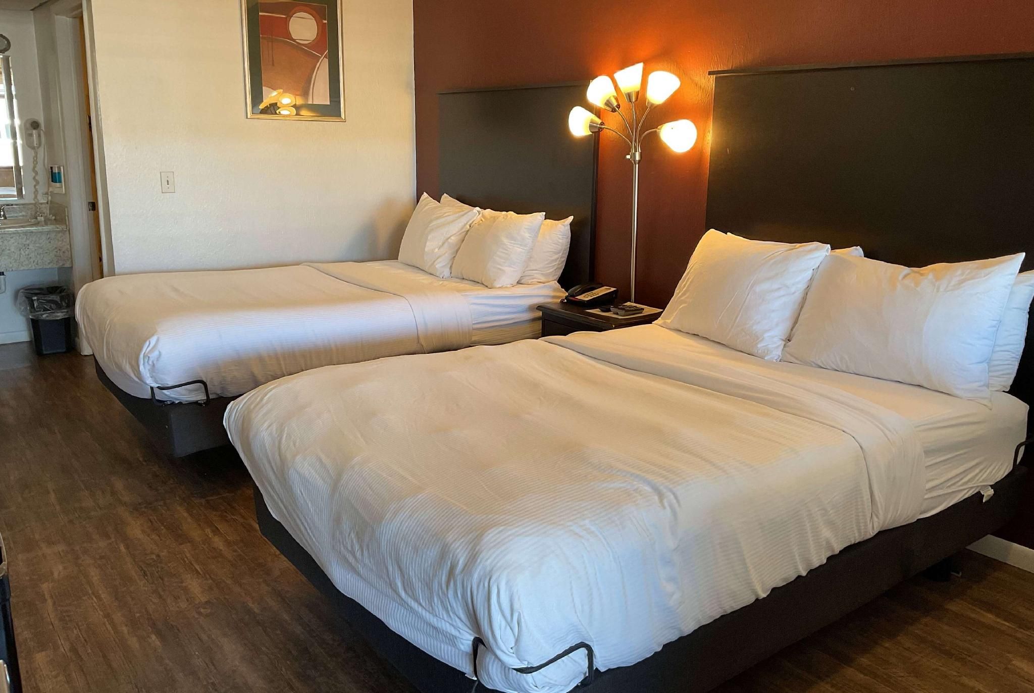2 Double Beds, First Floor, Non-Smoking