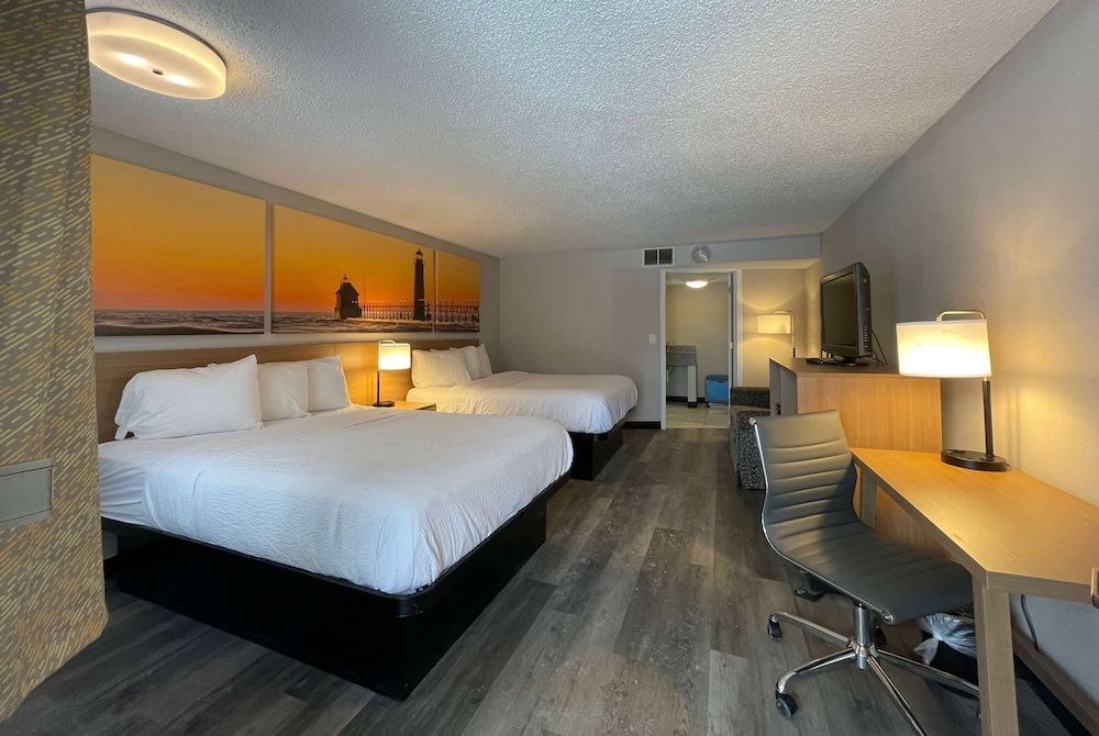 Business Room, 2 Queen Beds, Non Smoking