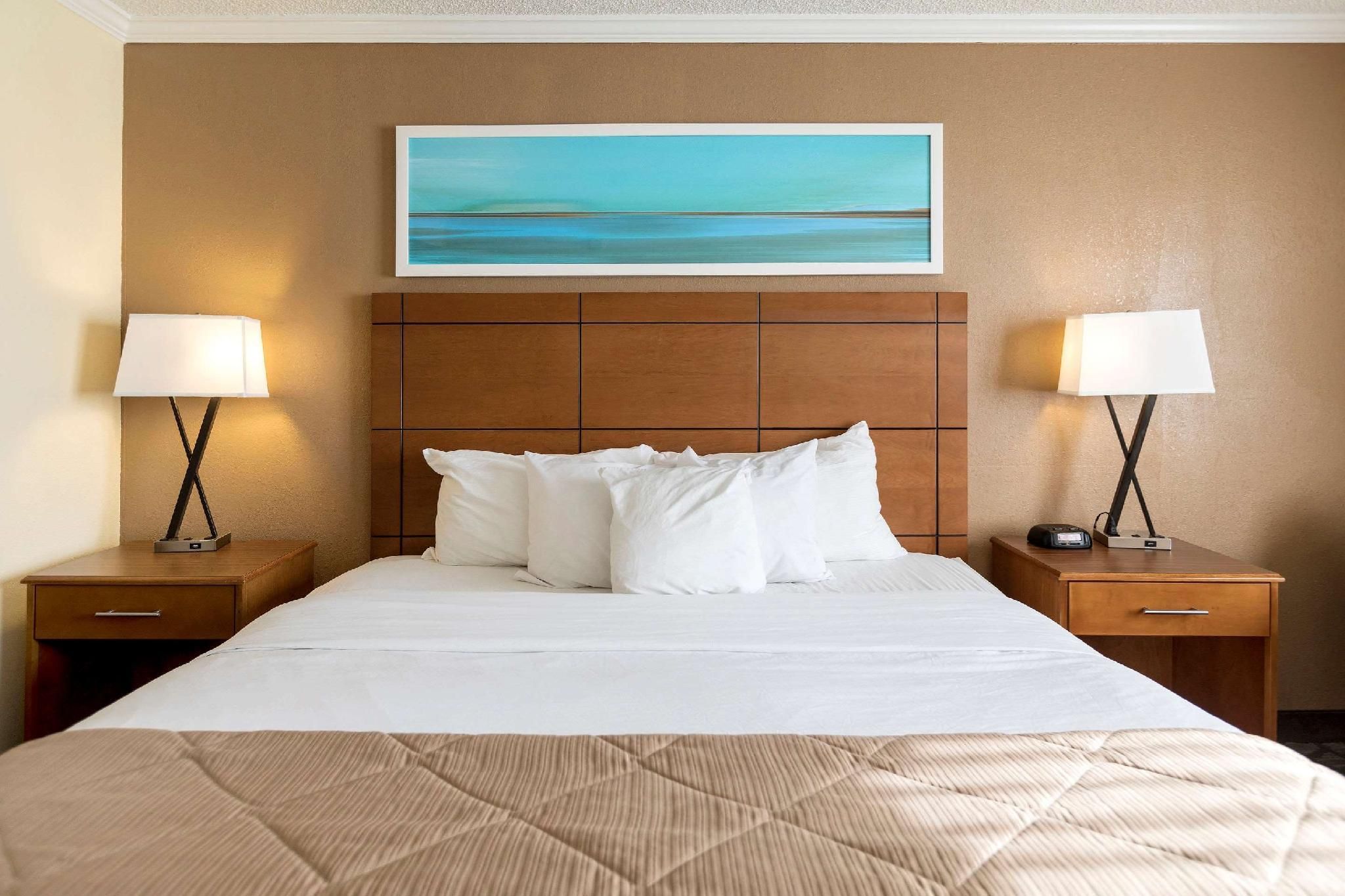 1 Queen Bed, Nonsmoking
