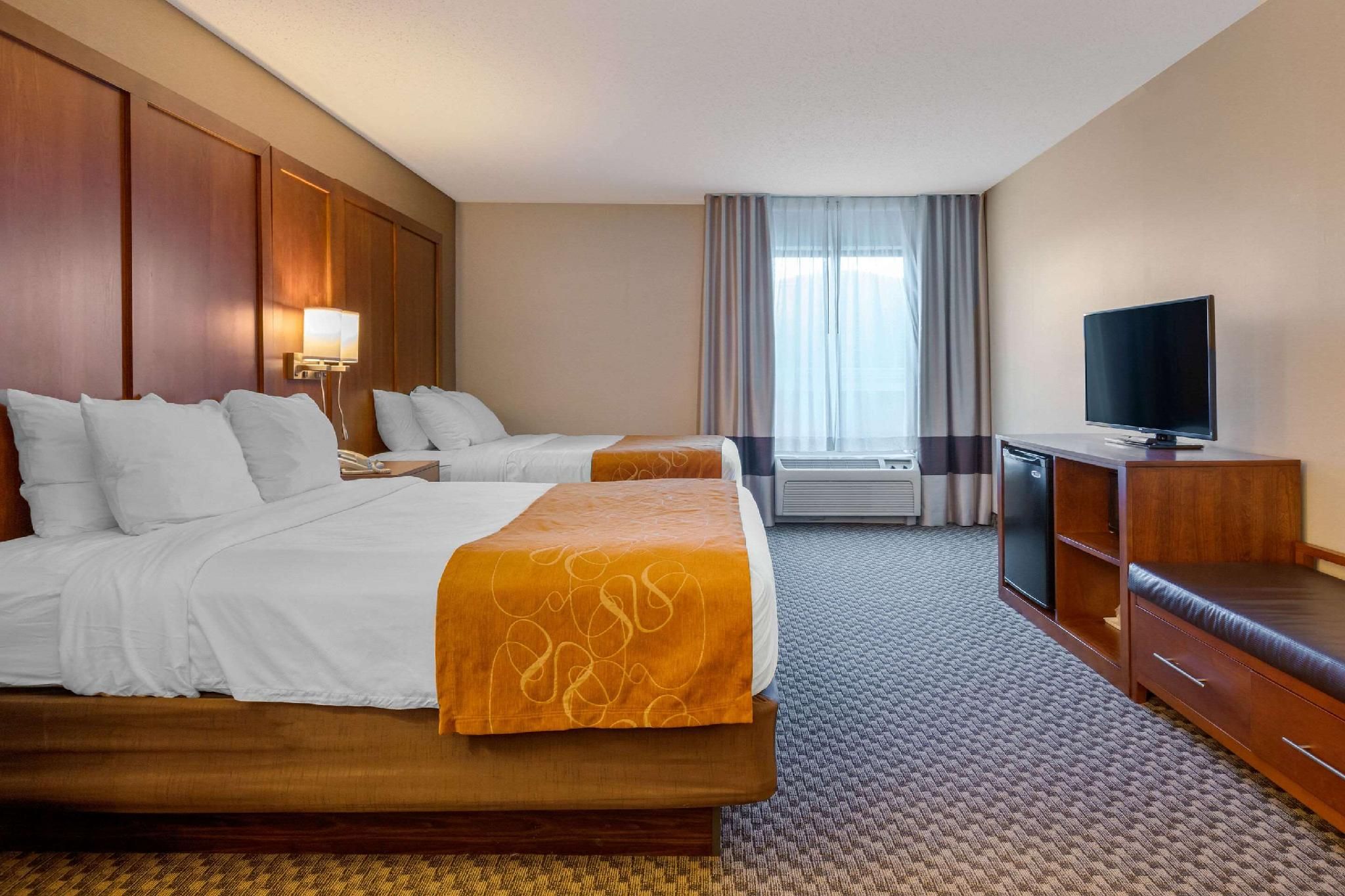 2 Queen Beds, Suite, Nonsmoking, Accessible