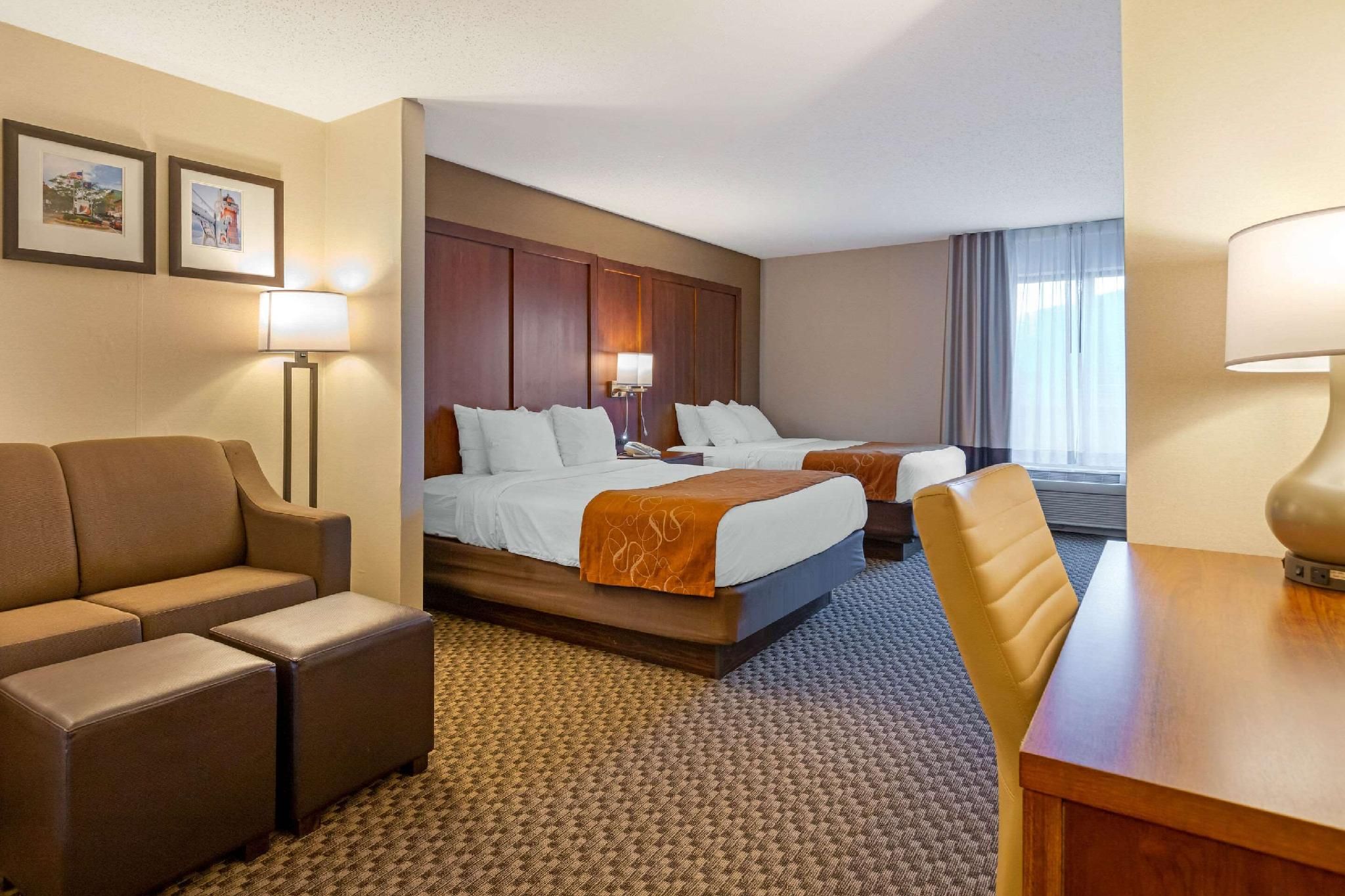 2 Queen Beds, Suite, Nonsmoking, Accessible