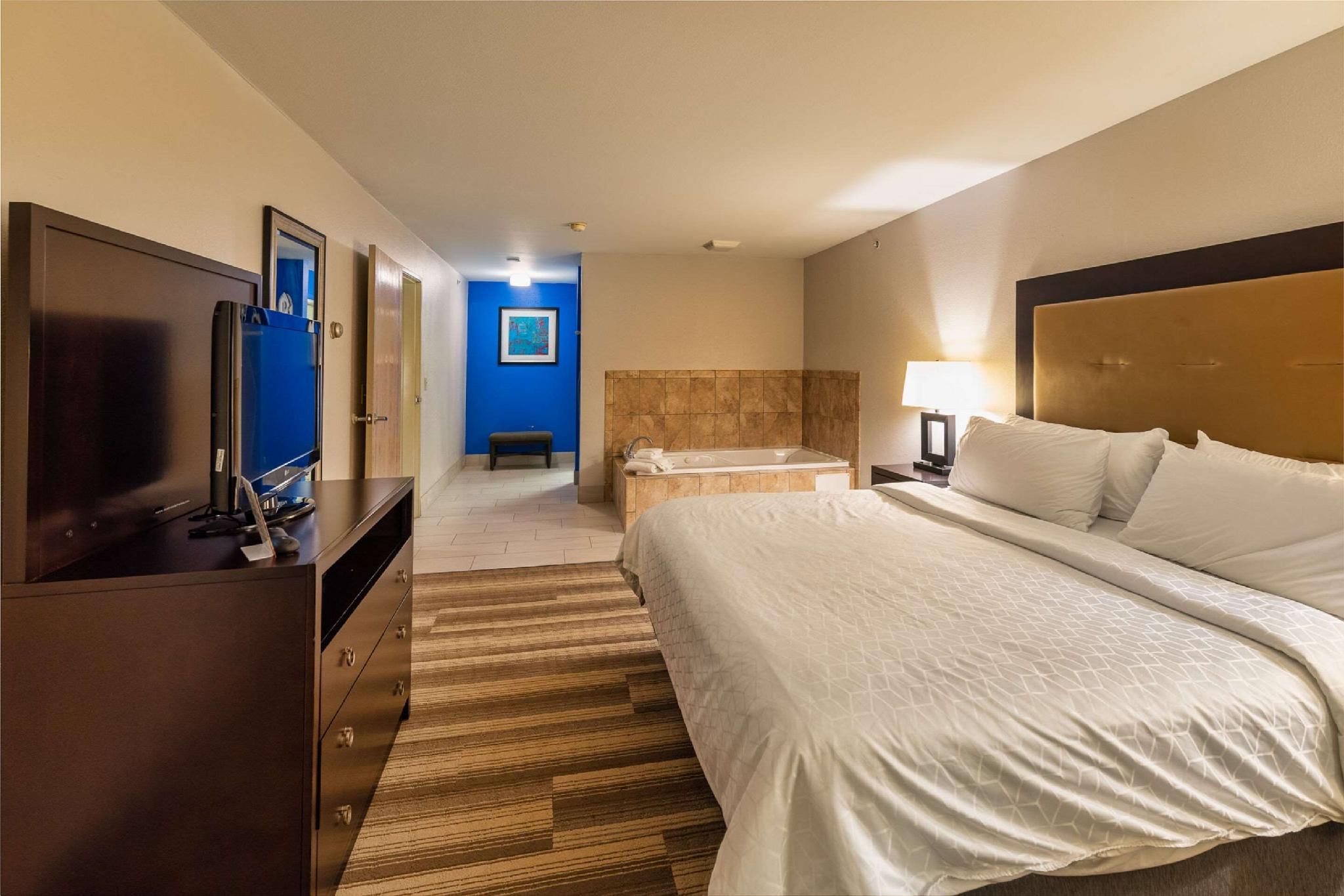 1 King Bed, Nonsmoking
