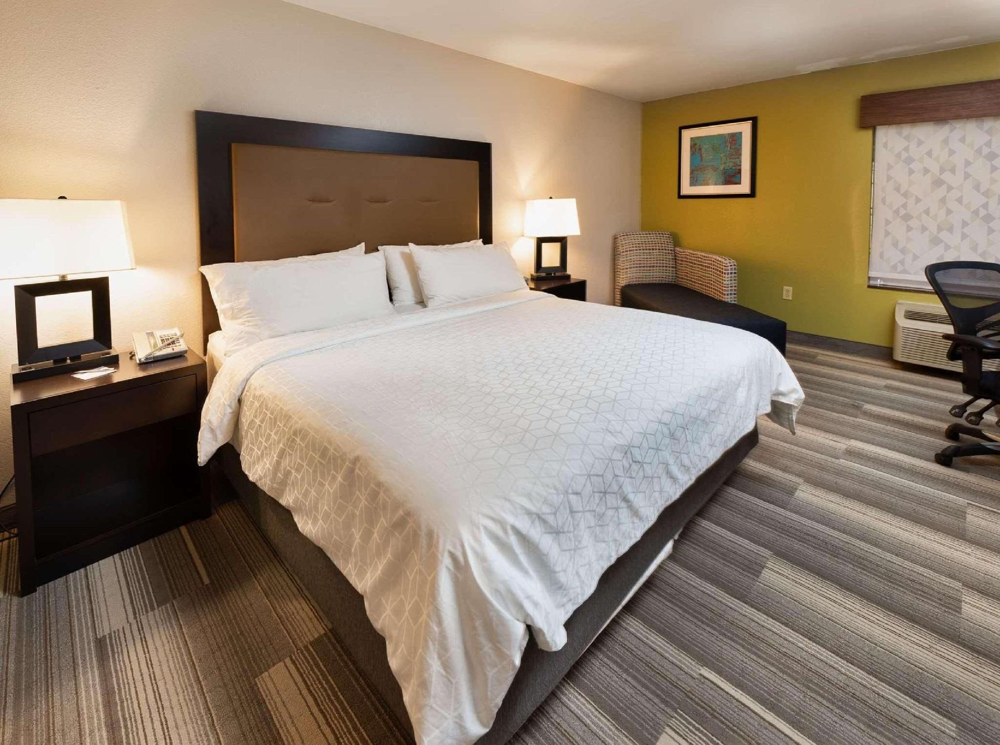 King Bed-Premium Room-Wet Bar-Non Smoking