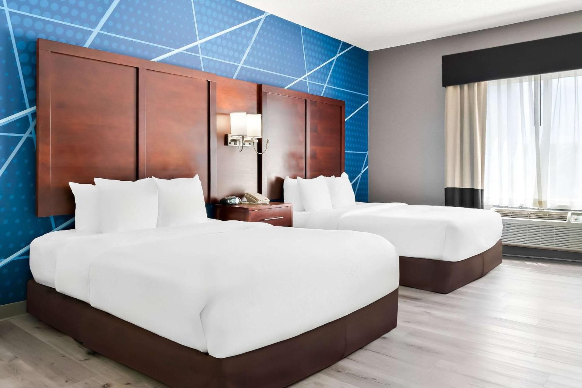 2 Queen Beds, Suite, Nonsmoking, Accessible
