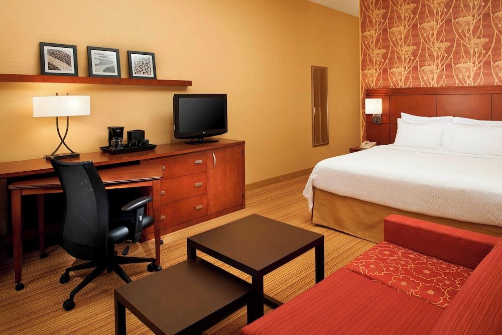 Room, 1 King Bed with Sofa bed, Non Smoking