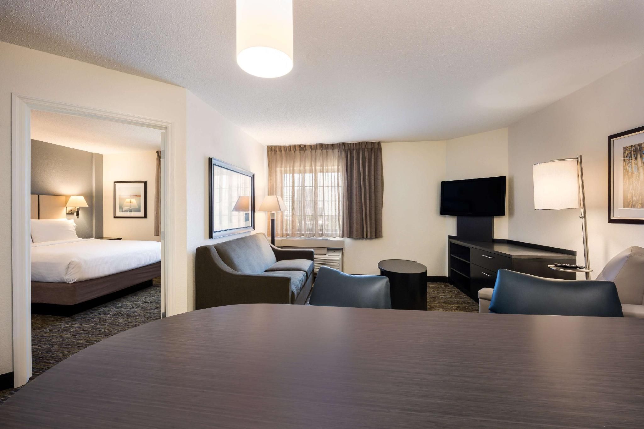 Mobility Accessible One Bedroom Suite Queen Roll-In Shower