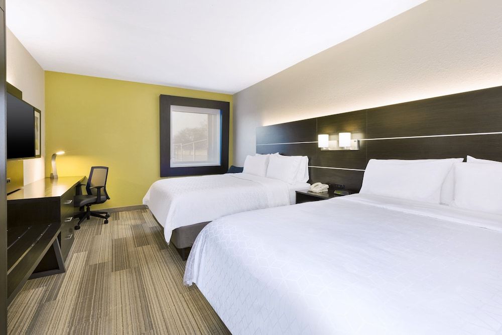 Standard Room, 2 Double Beds, Accessible (Roll-In Shower)