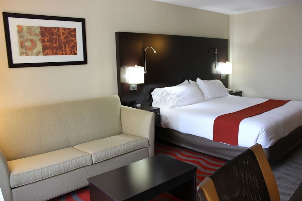 Standard Room, 1 King Bed with Sofa bed