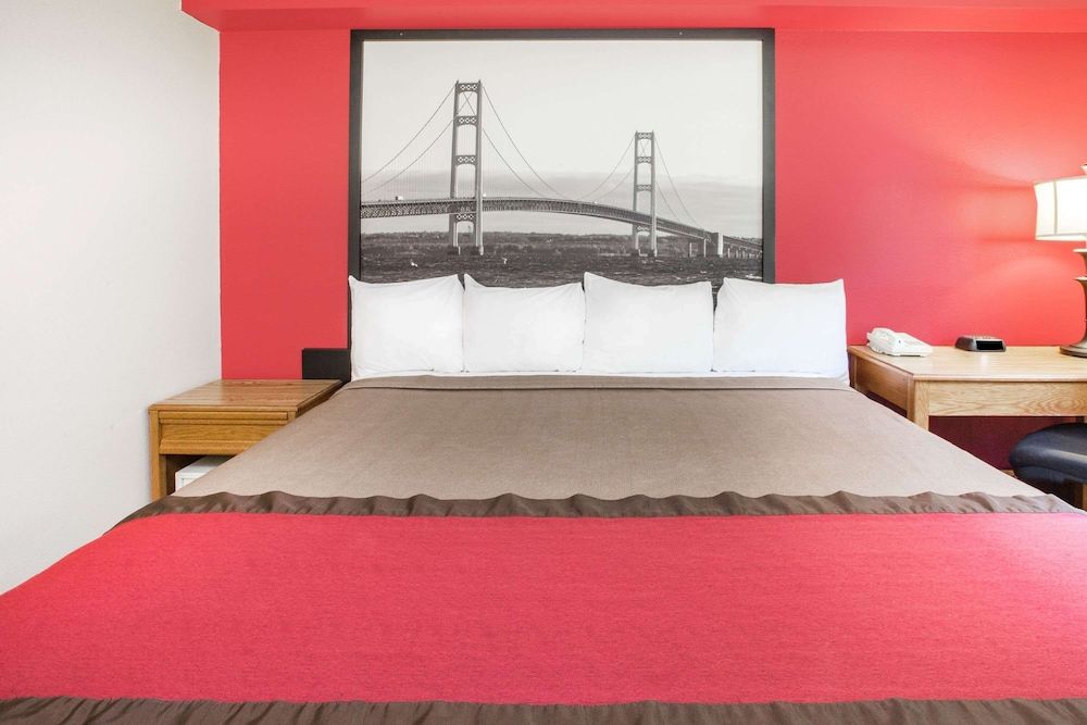 Room, 1 King Bed, Accessible, Non Smoking (Mobility Accessible)