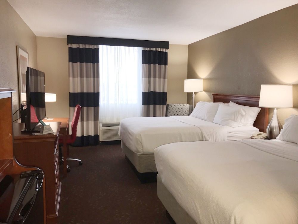 Standard Room, 2 Queen Beds, Microwave (Minifridge)