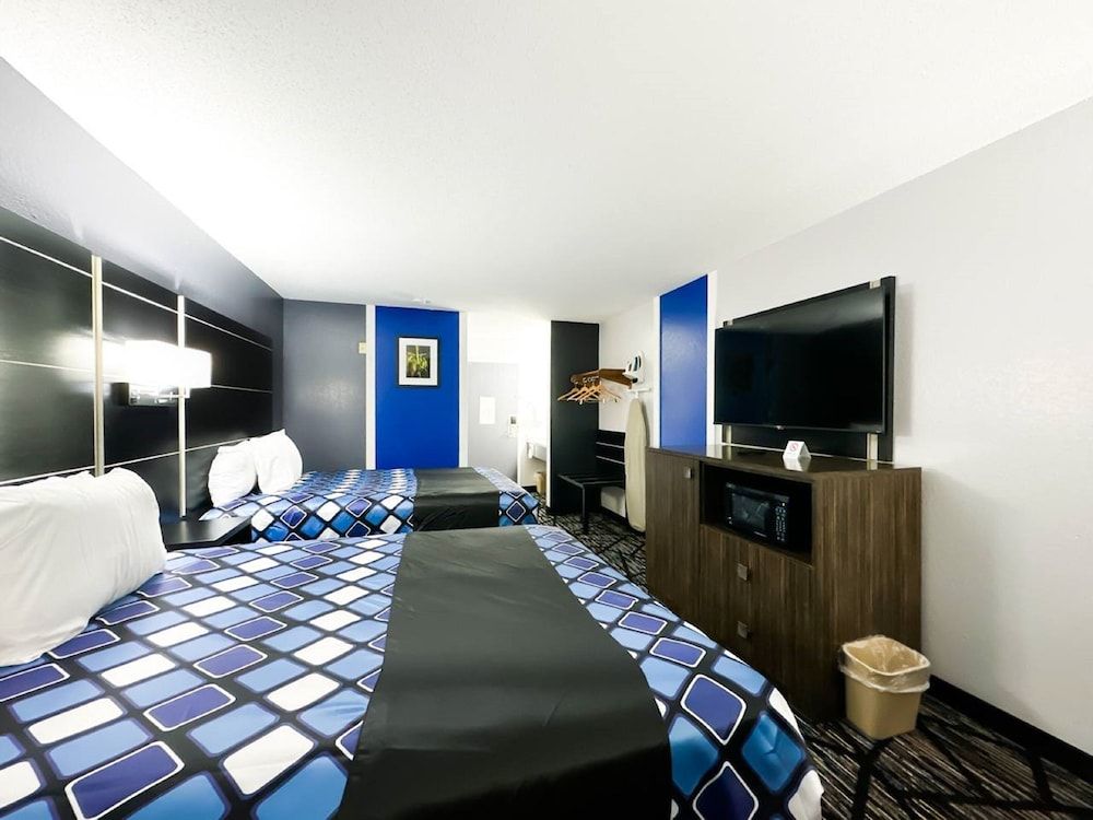 Room, 2 Queen Beds, Non Smoking, Refrigerator & Microwave