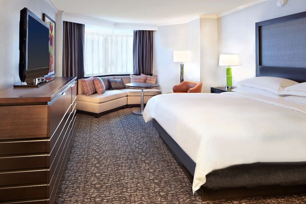 Room, 1 King Bed, Allergy Friendly (Pure Wellness)