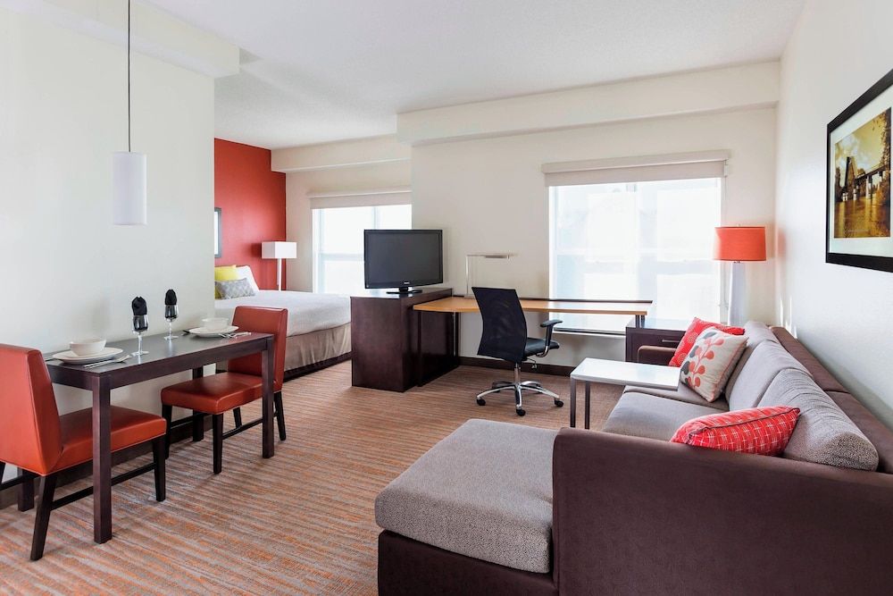 Studio, 1 Queen Bed with Sofa bed, Non Smoking