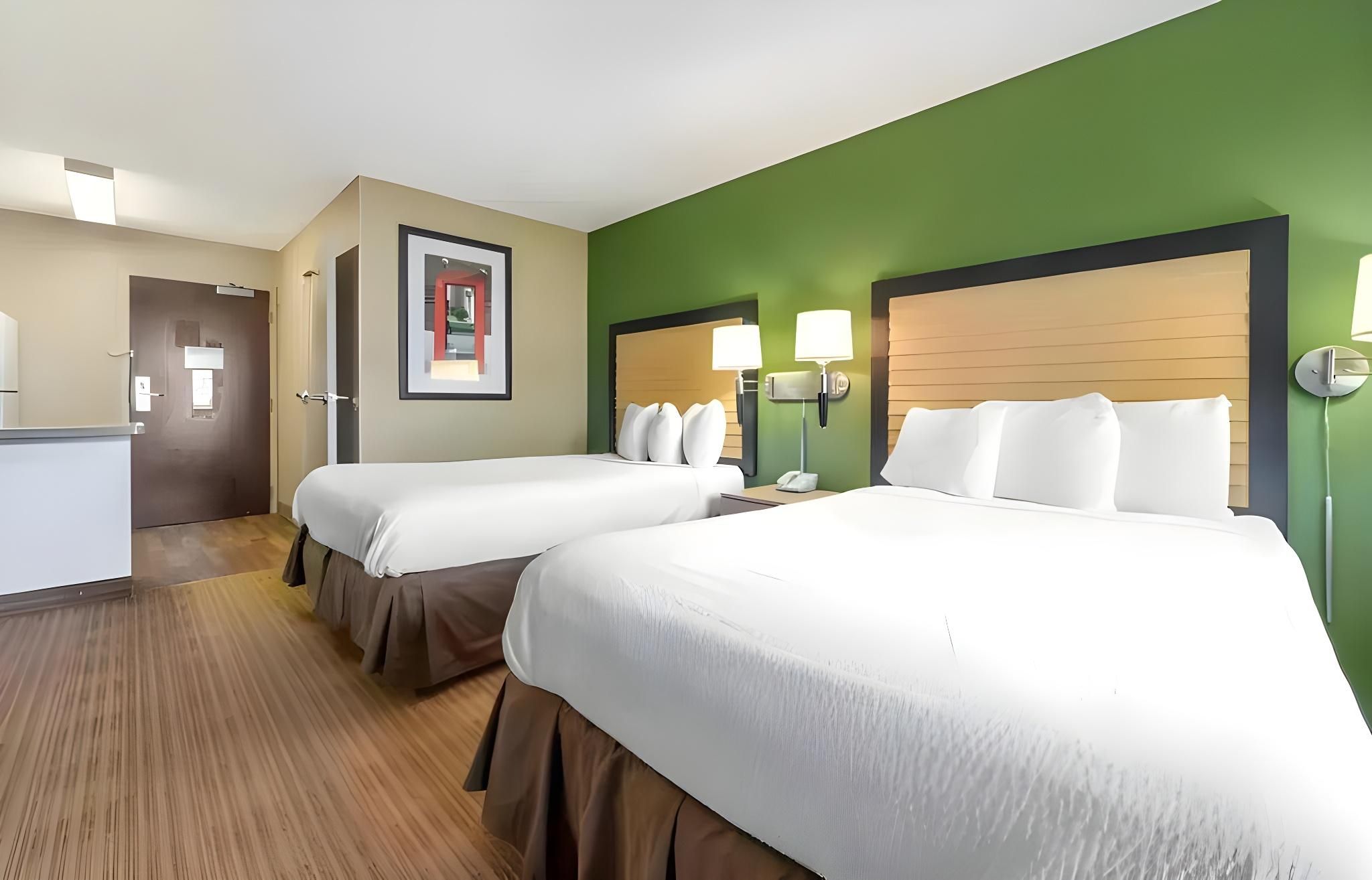 2 Double Beds, Efficiency, Suite, Nonsmoking