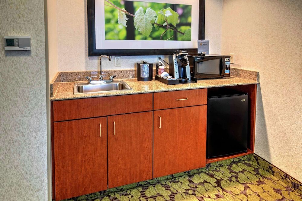Mobility Accessible Room with 1 King Bed, Bathtub, Drinks & Snacks