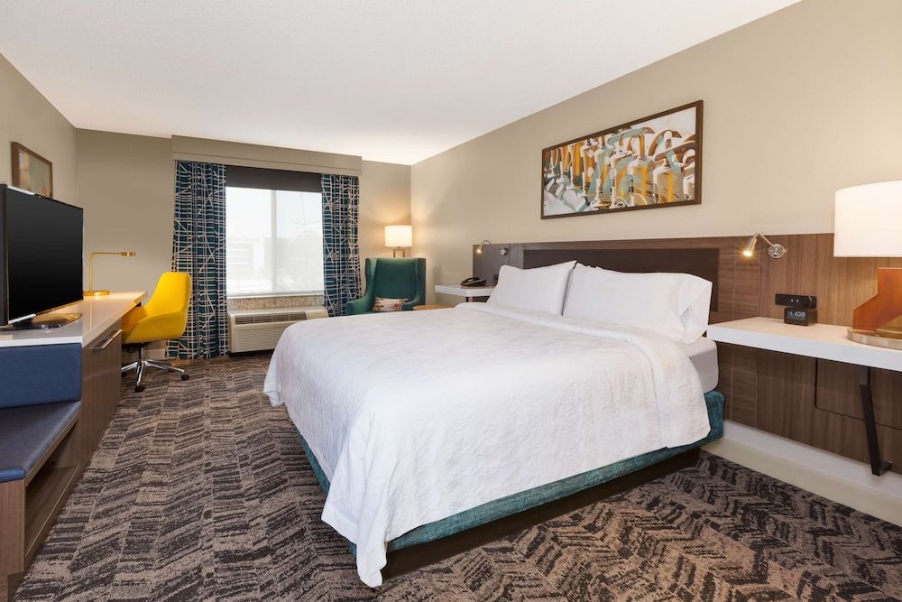 1 King Bed