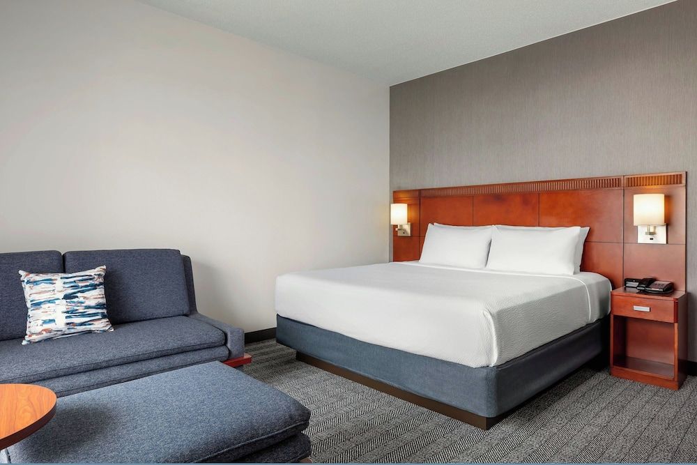 Room, 1 King Bed with Sofa bed, Non Smoking