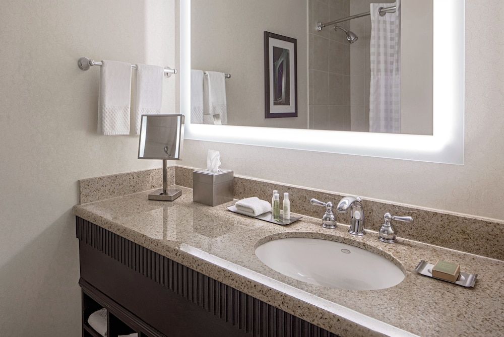 2 Double Beds Premium Suite