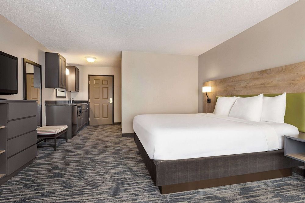 Room, 1 King Bed, Non Smoking