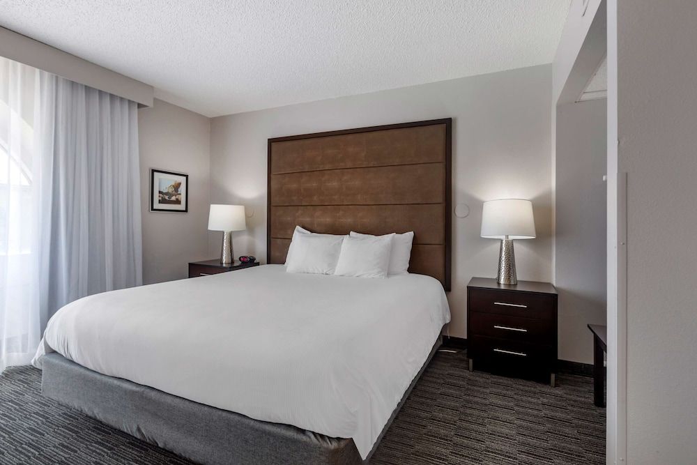Suite, 1 King Bed, Non Smoking, Refrigerator & Microwave