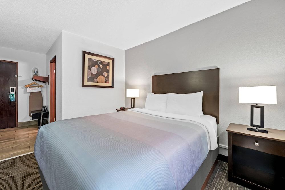 Room, 1 King Bed, Accessible, Non Smoking