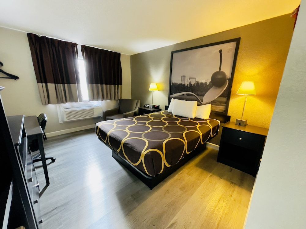 Standard Room, 1 Queen Bed, Non Smoking