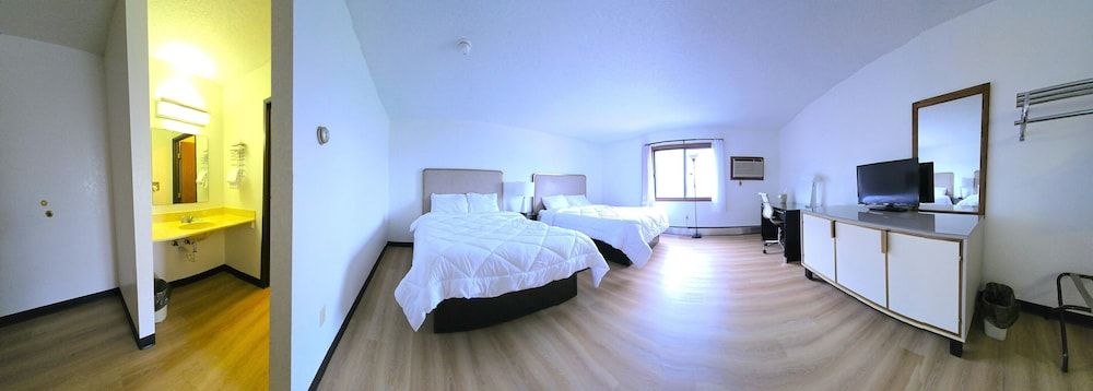 American Motel Standard Room, 2 Queen Beds 2