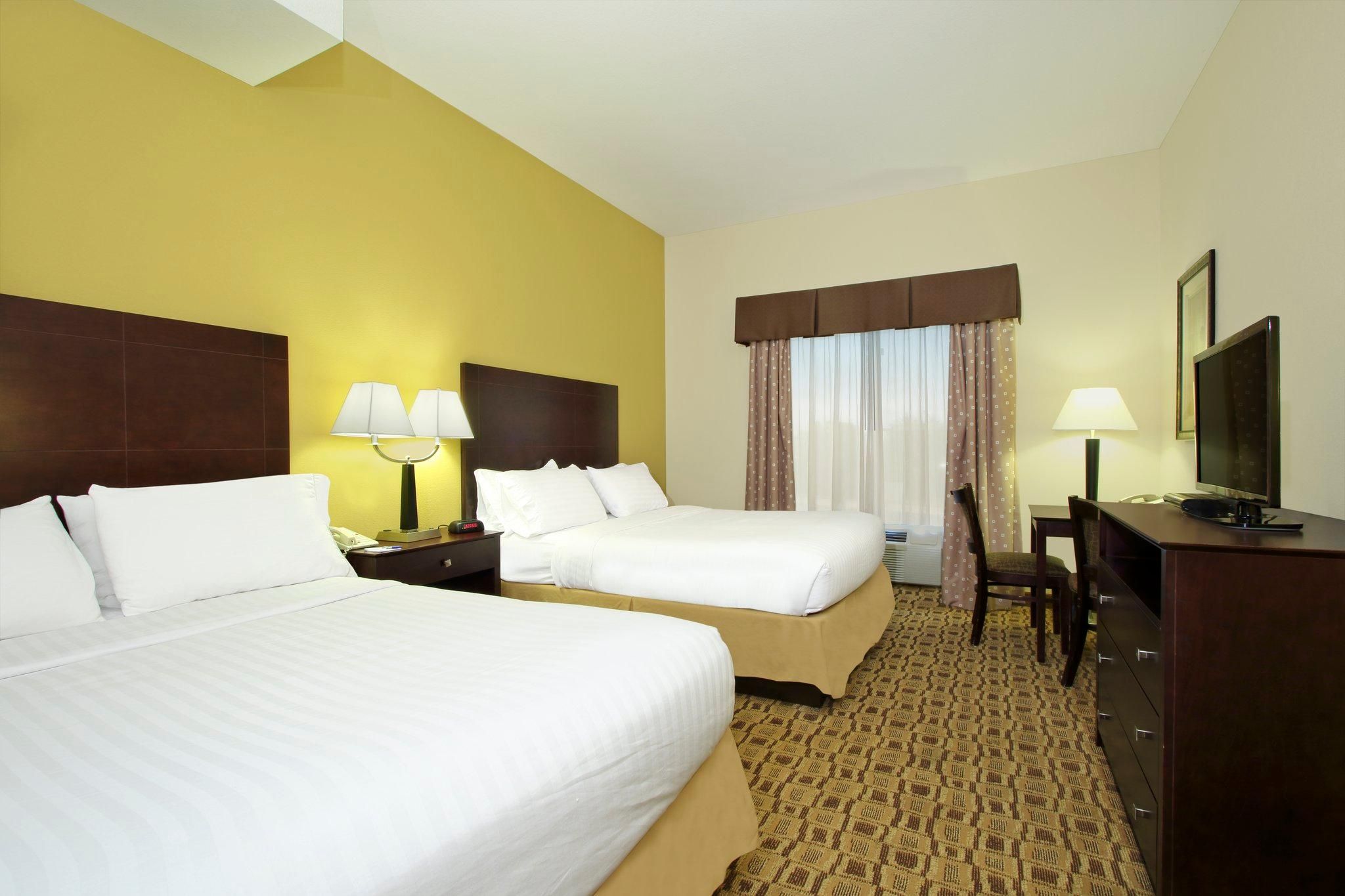 2 Queen Beds Non-Smoking