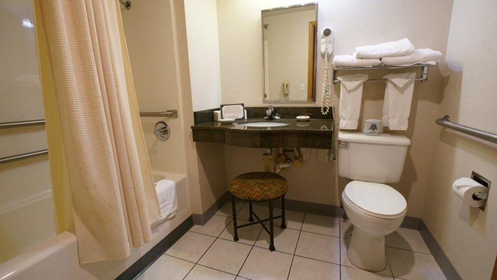 Hotel Grand Victorian Room, 1 Queen Bed, Accessible 4