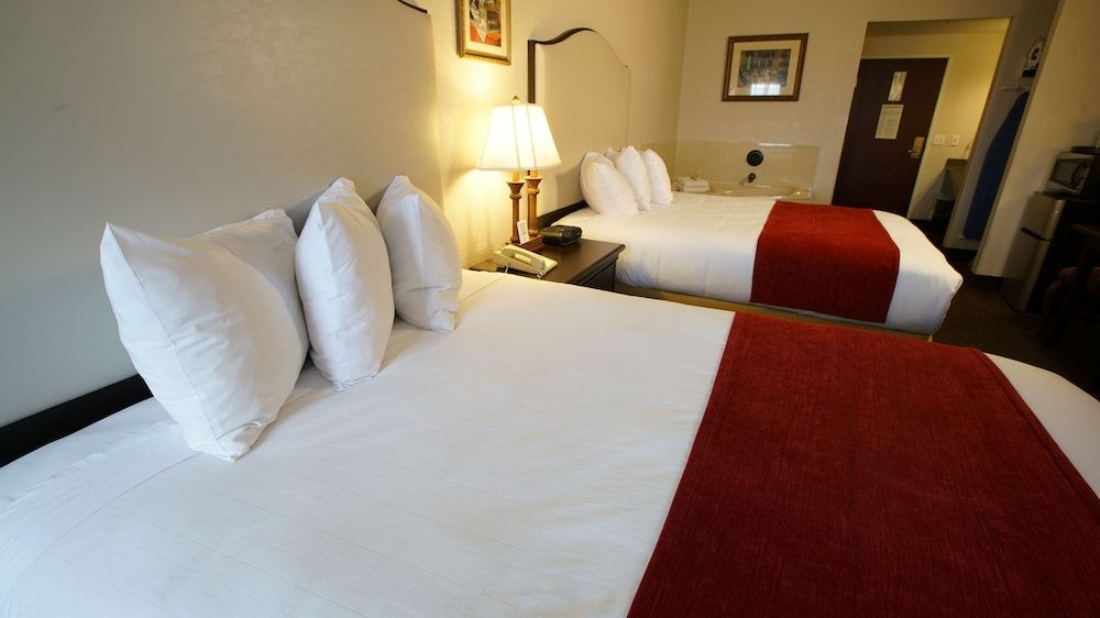 Hotel Grand Victorian Deluxe Room, 2 Queen Beds 3