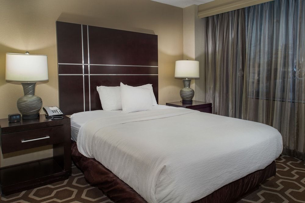 Premium Room, 1 Queen Bed, Bathtub