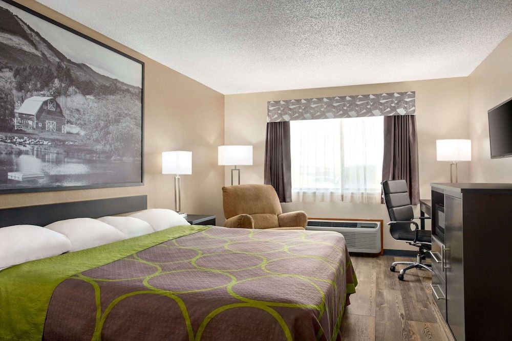 Standard Room, 1 King Bed