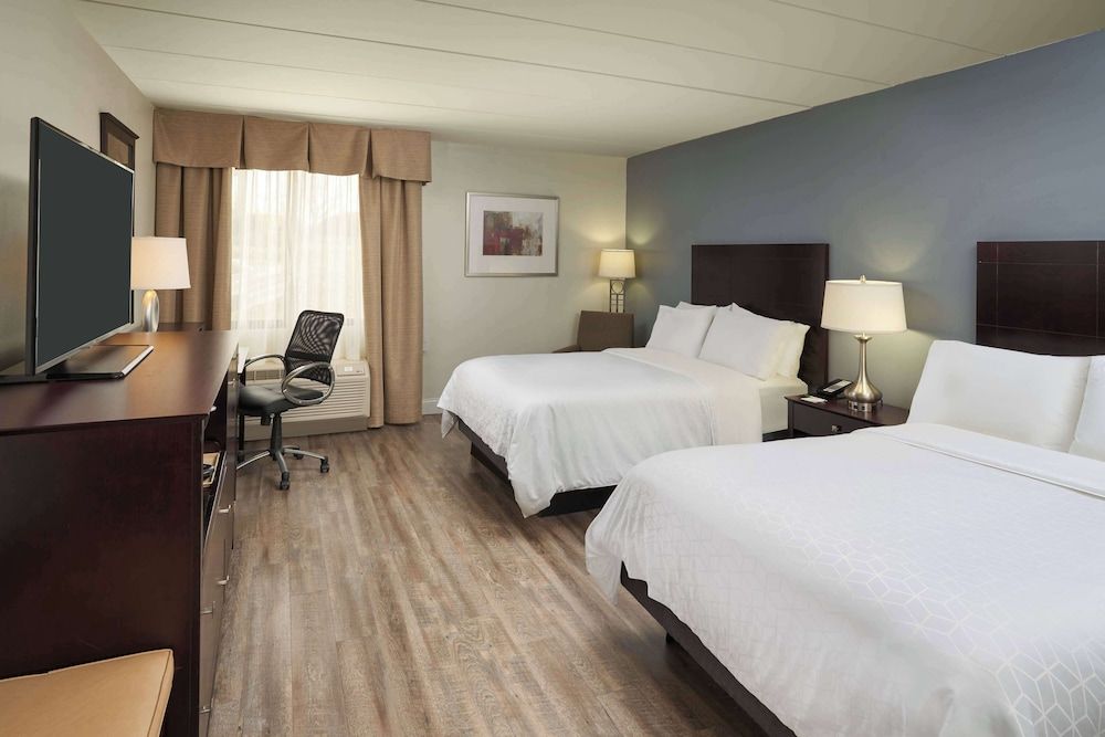 Room, 2 Double Beds, Hearing Accessible, Non Smoking (Mobility/hearing, Roll-in Shower)