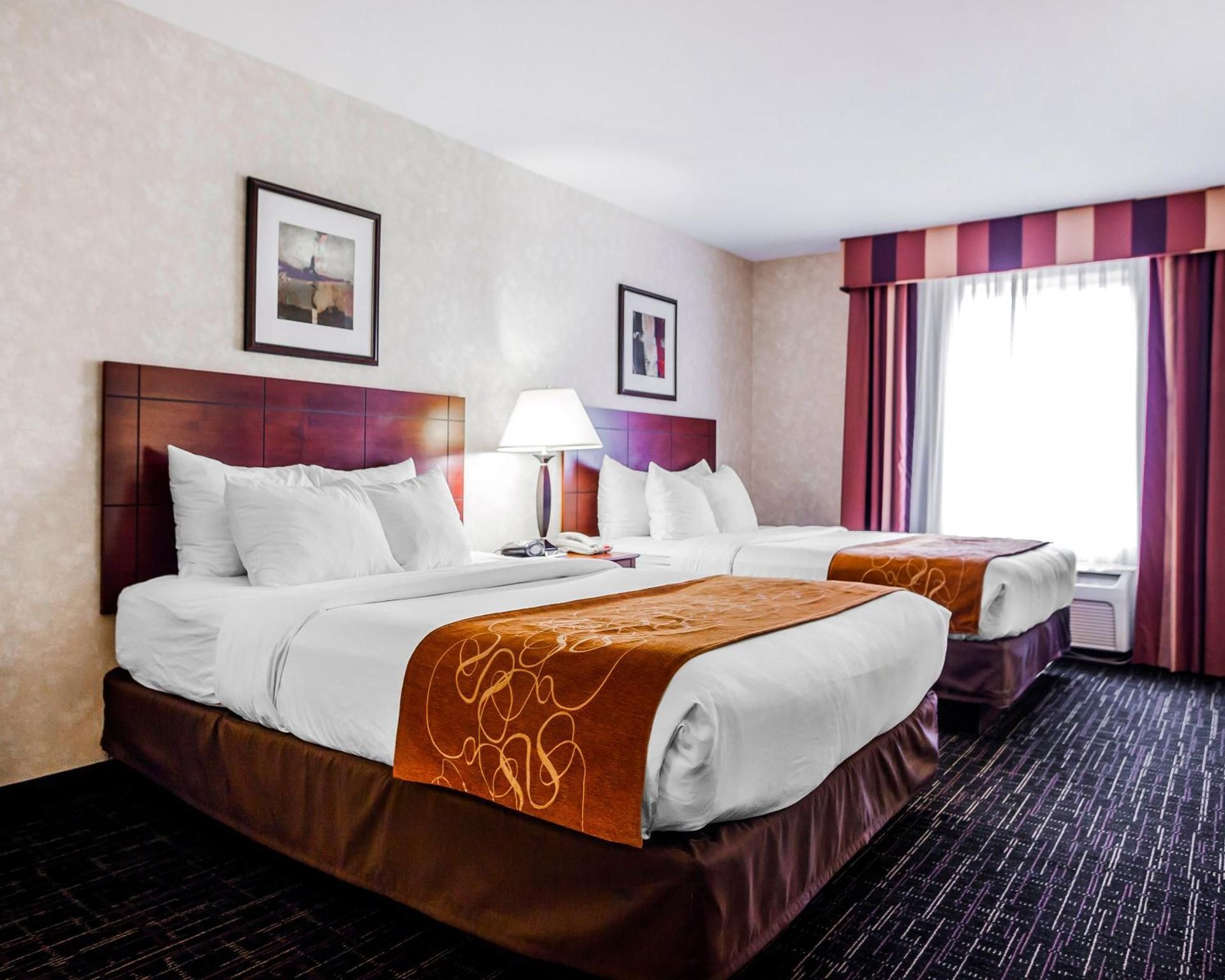 2 Queen Beds, Suite, Nonsmoking