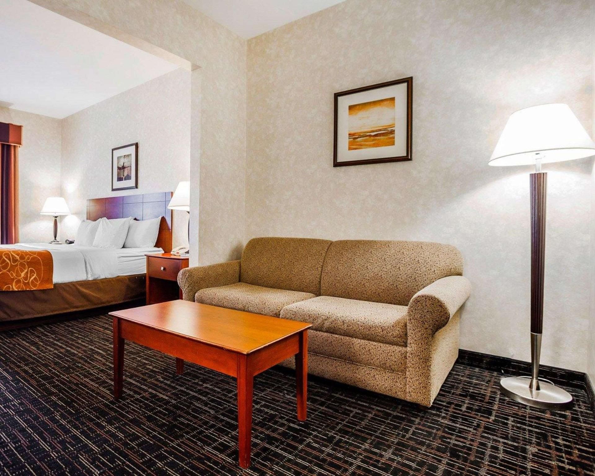 2 Queen Beds, Suite, Nonsmoking