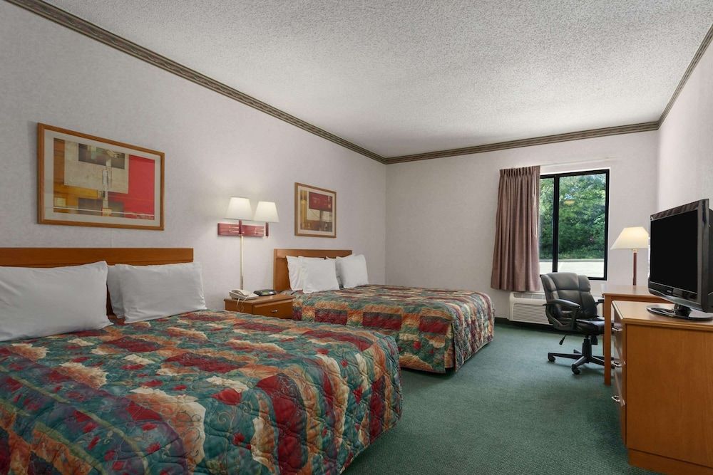 Room, 2 Queen Beds, Non Smoking