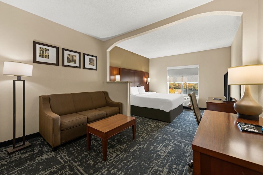Suite, 2 Queen Beds, Non Smoking