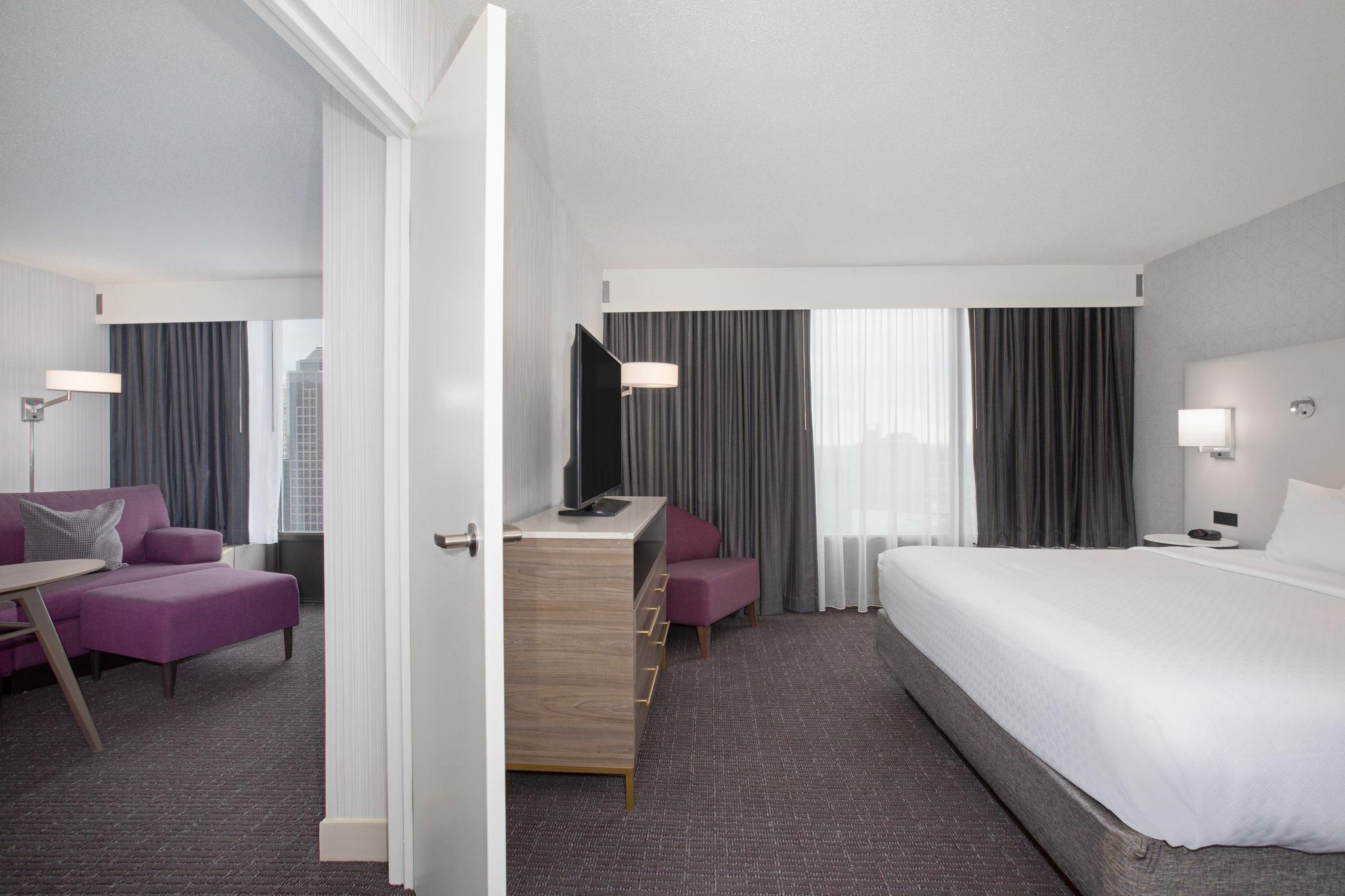 1 King Bed 1 bedroom Suite High Floor City View