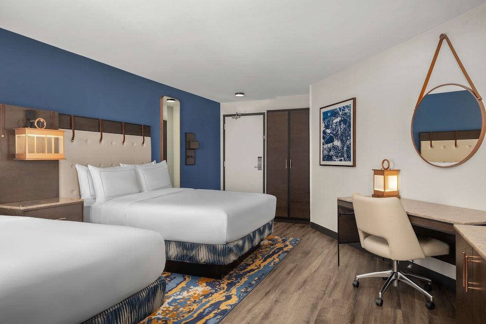 Room, 2 Queen Beds, Accessible, Bathtub