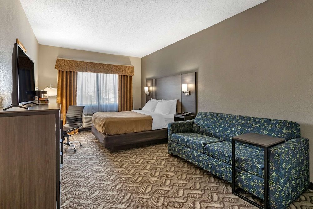 Standard Room, 1 Queen Bed with Sofa bed, Non Smoking