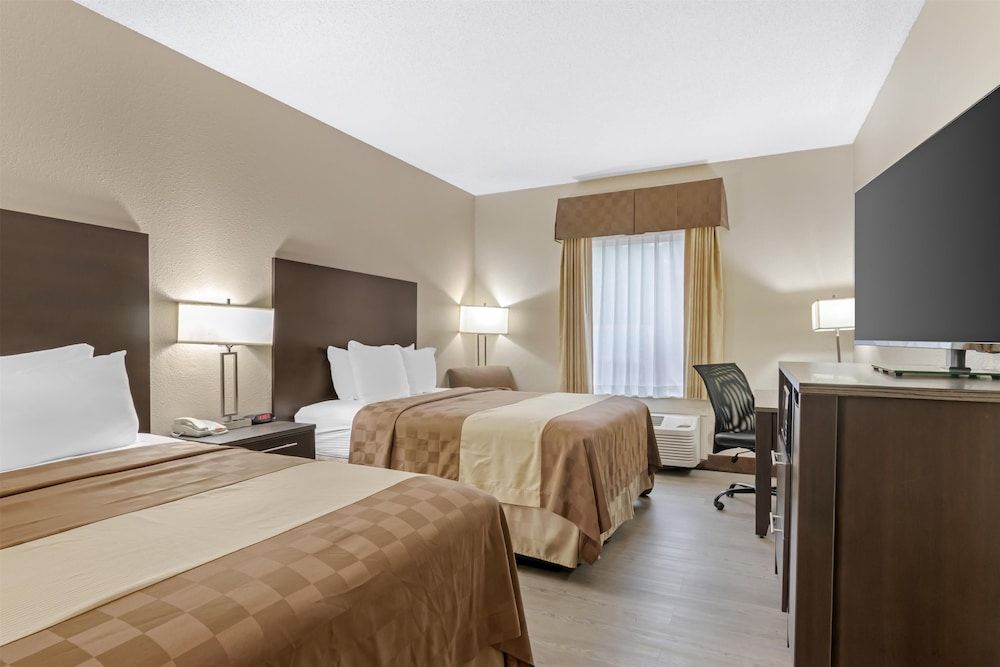 Standard Room, 2 Queen Beds, Non Smoking, Refrigerator & Microwave (Pet Friendly)