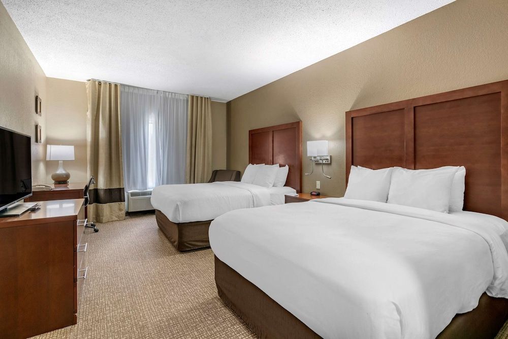 Suite, 2 Queen Beds