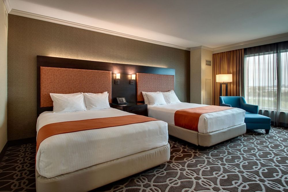 Argosy Casino & Hotel Deluxe Room, 2 Queen Beds 3
