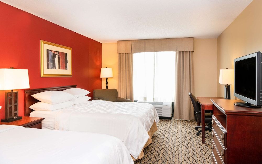 Standard Room, 2 Queen Beds, Accessible, Bathtub